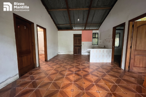 ASA-ECONOMICA-EN-BARRIO-LA-MERCED-PUYO-Rizzo-Propiedades-Vende