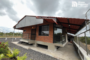 CASA QUINTA EN PUYO VIA MACAS Rizzo Propiedades vende